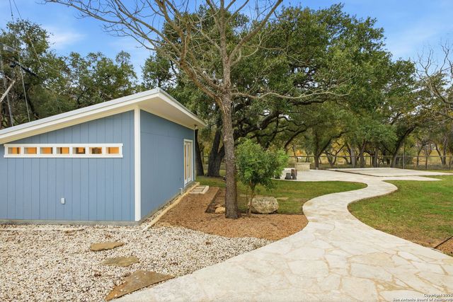 304 HUB DR, Wimberley, TX 78676