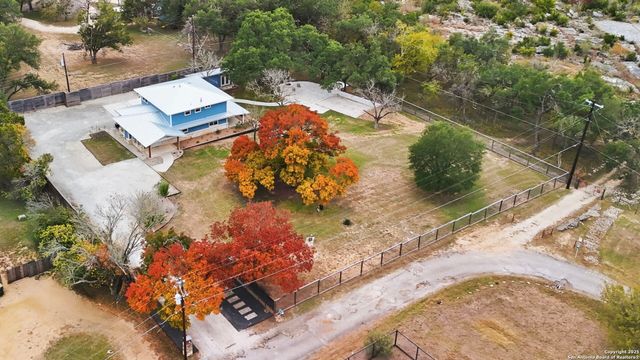 304 HUB DR, Wimberley, TX 78676