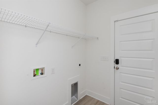 874 Windhill Dr, Cantonment, FL 32533