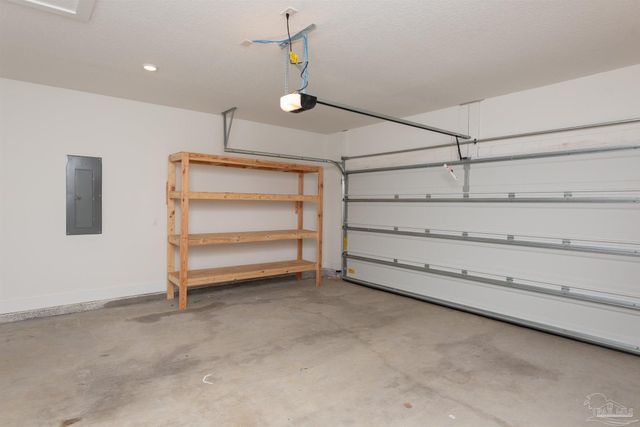 874 Windhill Dr, Cantonment, FL 32533