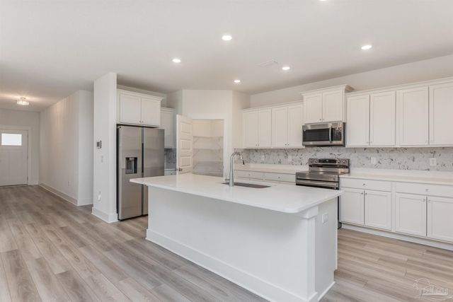 874 Windhill Dr, Cantonment, FL 32533