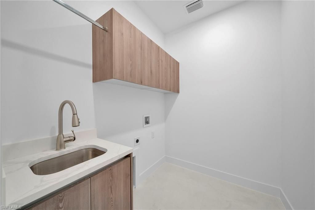 Image 18 of property listing at 2540 NW 6th TER, Cape Coral, FL 33993