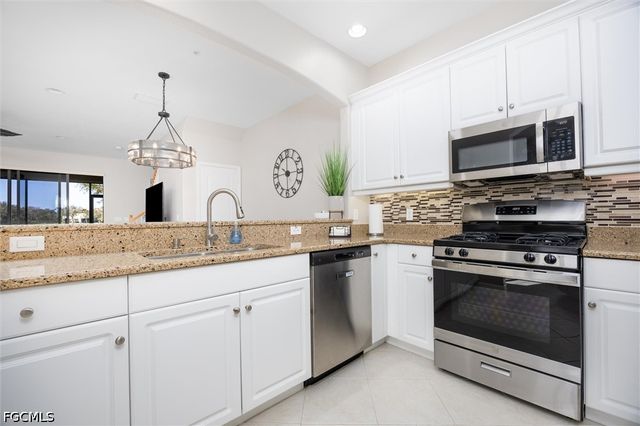 3181 Cottonwood BEND 901, Fort Myers, FL 33905