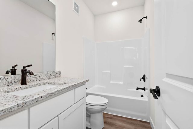 18726 Ivanhoe Street NW, Elk River, MN 55330