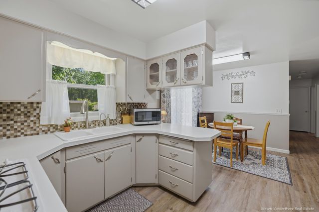 1935 Nielwood Drive, Muskegon, MI 49445