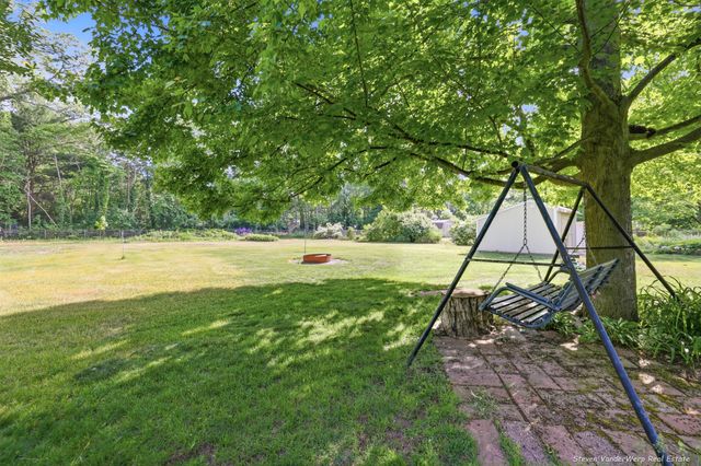 1935 Nielwood Drive, Muskegon, MI 49445