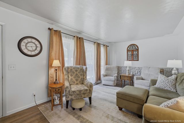 1935 Nielwood Drive, Muskegon, MI 49445