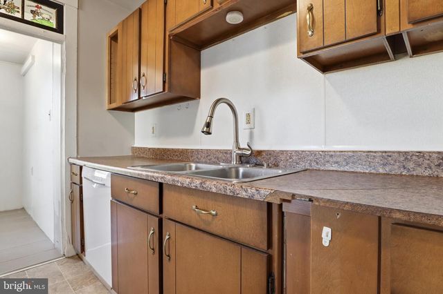 77 MOULSTOWN RD, Abbottstown, PA 17301