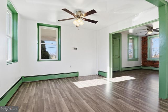 77 MOULSTOWN RD, Abbottstown, PA 17301