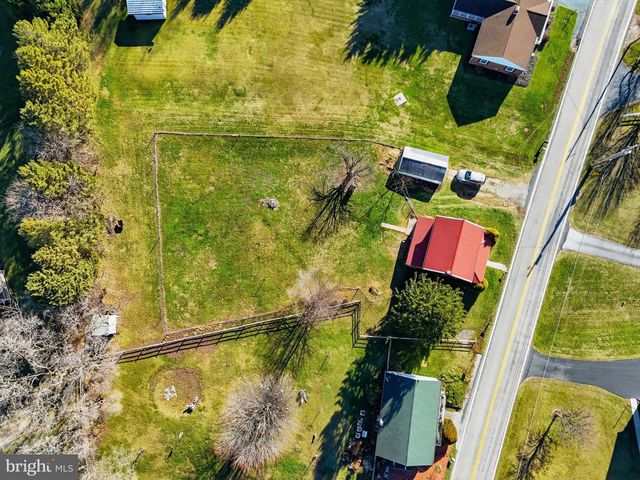 77 MOULSTOWN RD, Abbottstown, PA 17301