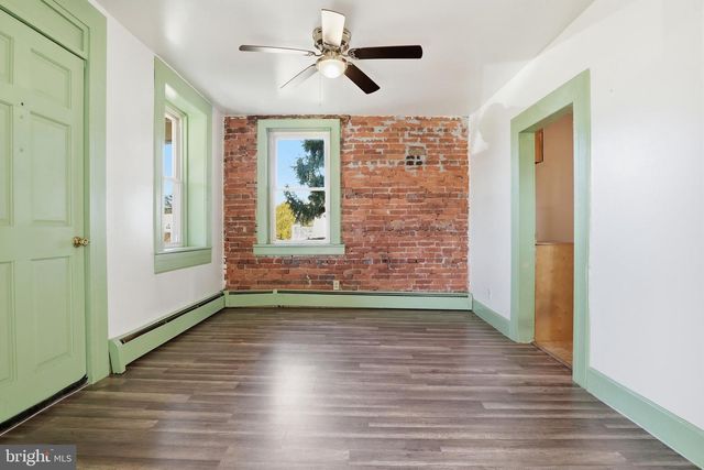 77 MOULSTOWN RD, Abbottstown, PA 17301