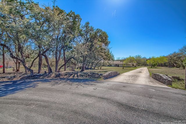 8318 Cactus Wren, San Antonio, TX 78255