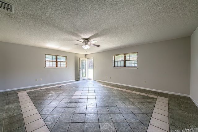 8318 Cactus Wren, San Antonio, TX 78255