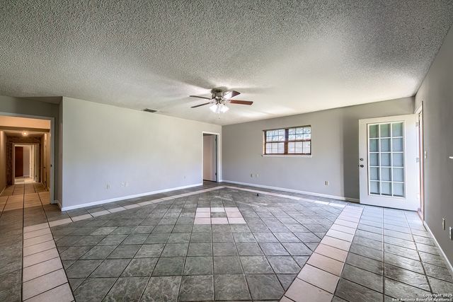 8318 Cactus Wren, San Antonio, TX 78255