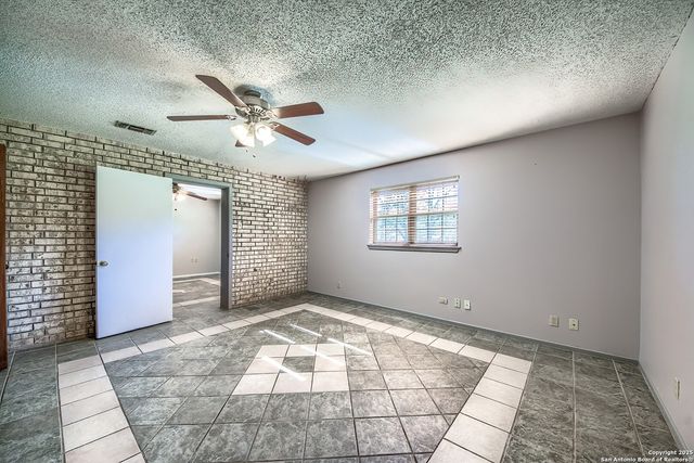 8318 Cactus Wren, San Antonio, TX 78255