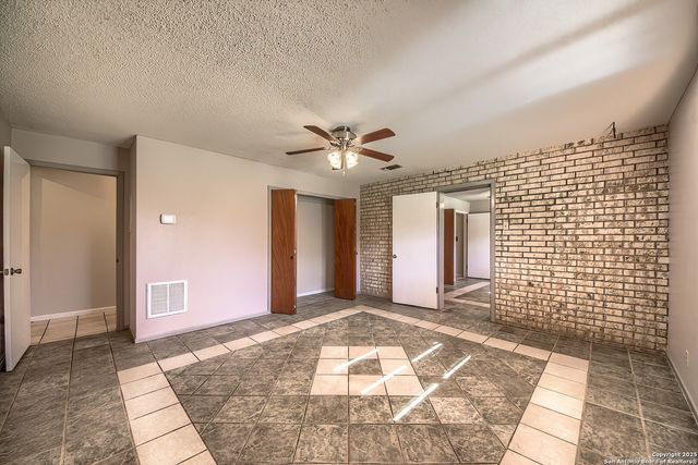 8318 Cactus Wren, San Antonio, TX 78255