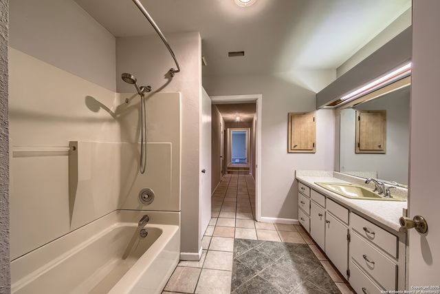 8318 Cactus Wren, San Antonio, TX 78255