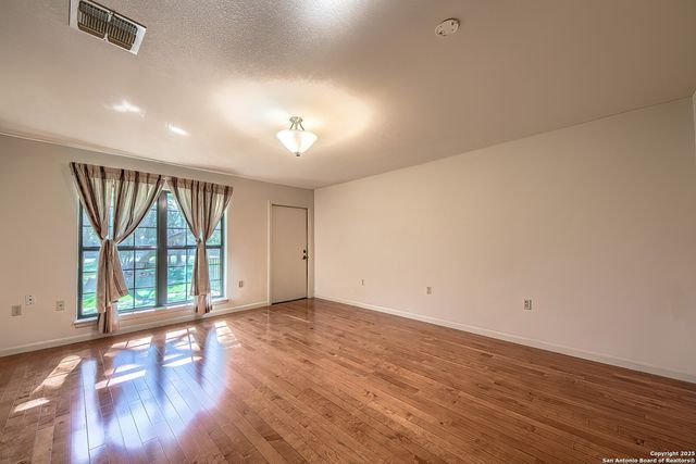 8318 Cactus Wren, San Antonio, TX 78255