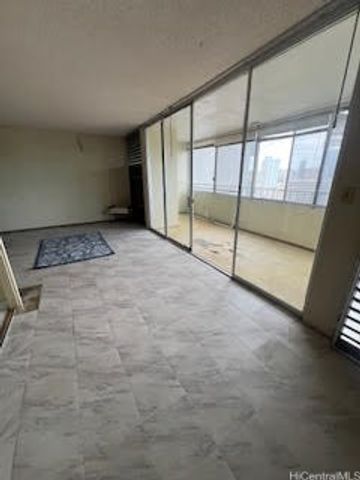 1400 Pensacola Street 1104, Honolulu, HI 96822