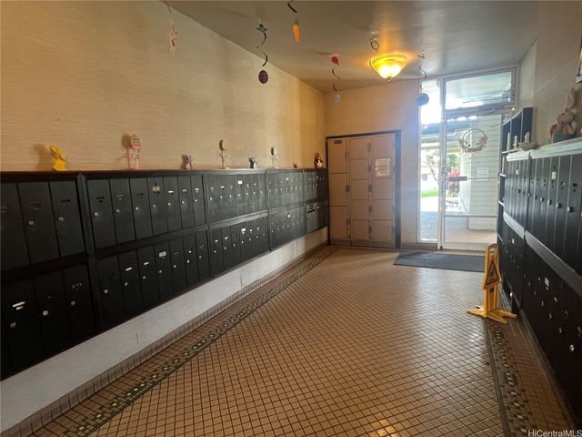 1400 Pensacola Street 1104, Honolulu, HI 96822