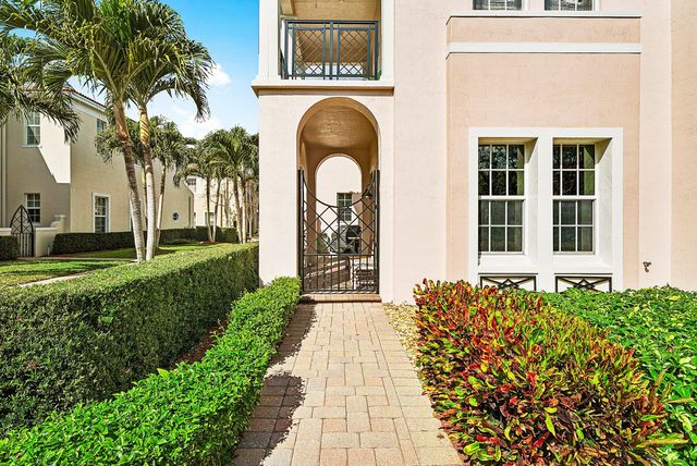 834 NW 83rd Lane, Boca Raton, FL 33487