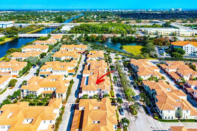 834 NW 83rd Lane, Boca Raton, FL 33487