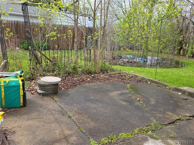 104 Koenig Road, Tonawanda, NY 14150