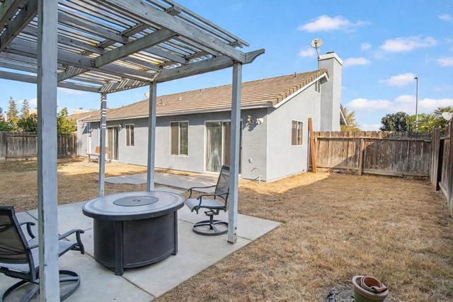 774 Long Barn Dr, Lathrop, CA 95330