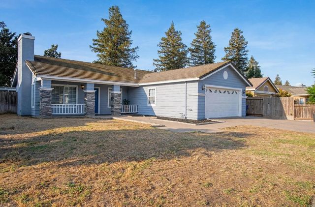 774 Long Barn Dr, Lathrop, CA 95330
