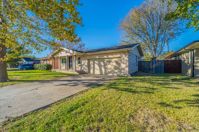304 E Hazelwood Street, Princeton, TX 75407