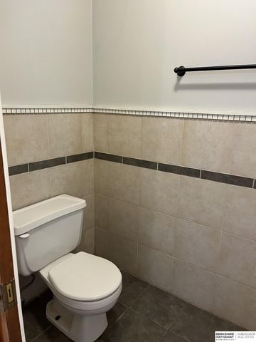 5230 S 51st Street, Lincoln, NE 68516
