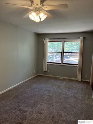 5230 S 51st Street, Lincoln, NE 68516