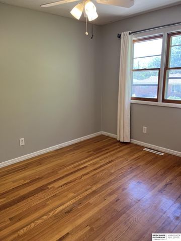 5230 S 51st Street, Lincoln, NE 68516