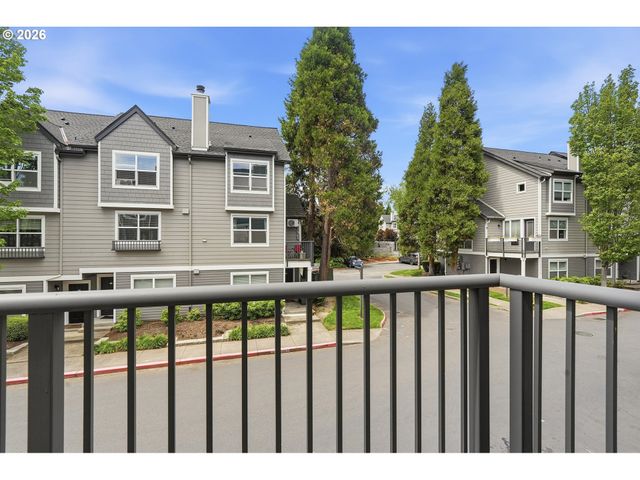 730 Se FAIRWINDS Loop, Vancouver, WA 98661