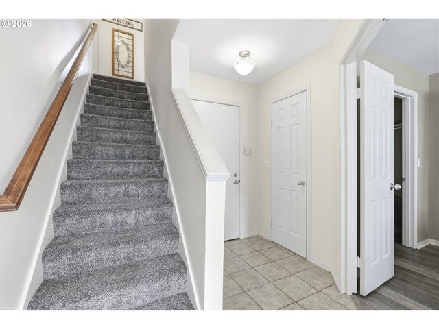 730 Se FAIRWINDS Loop, Vancouver, WA 98661