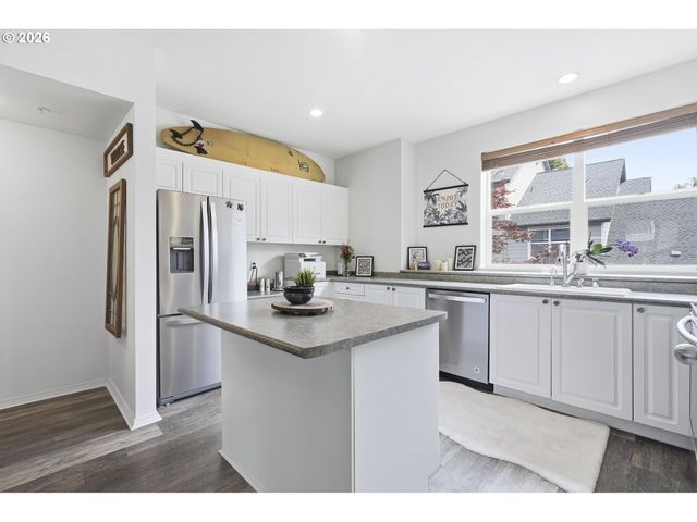 730 Se FAIRWINDS Loop, Vancouver, WA 98661