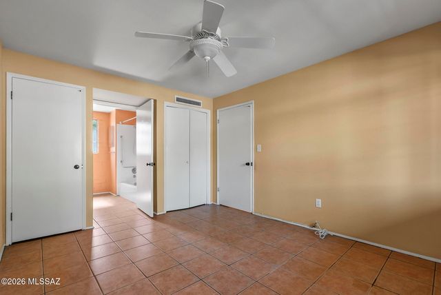 119 S Paseo Tierra, Green Valley, AZ 85614