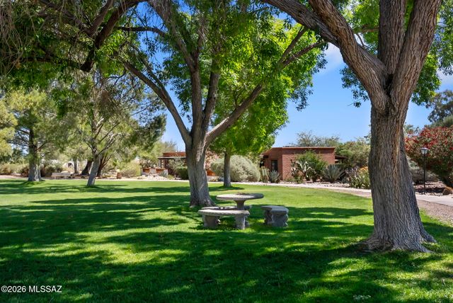 119 S Paseo Tierra, Green Valley, AZ 85614