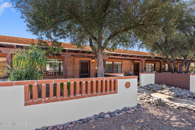 119 S Paseo Tierra, Green Valley, AZ 85614