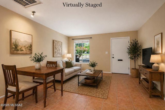119 S Paseo Tierra, Green Valley, AZ 85614