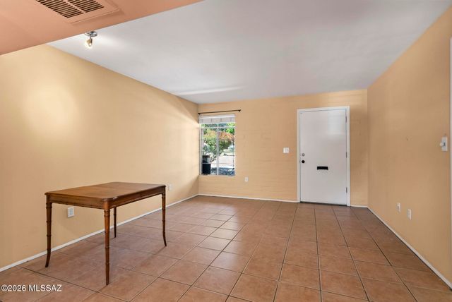 119 S Paseo Tierra, Green Valley, AZ 85614