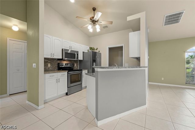 3920 SE 2nd PL, Cape Coral, FL 33904