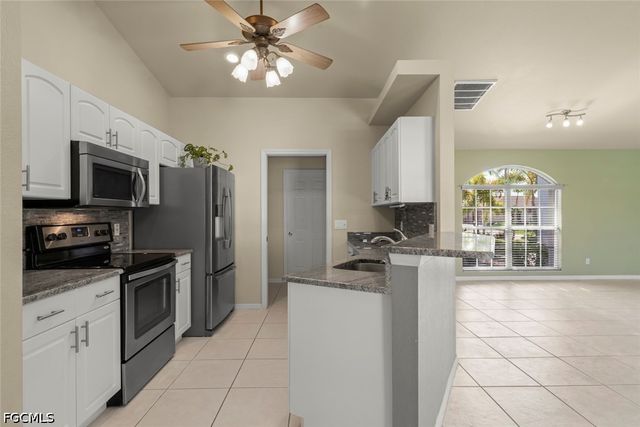 3920 SE 2nd PL, Cape Coral, FL 33904