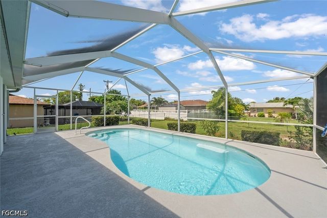 3920 SE 2nd PL, Cape Coral, FL 33904
