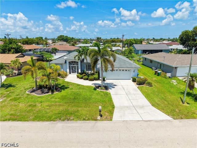 3920 SE 2nd PL, Cape Coral, FL 33904