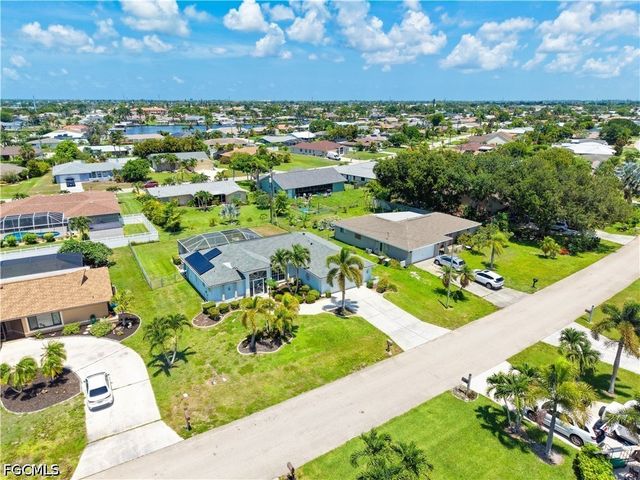 3920 SE 2nd PL, Cape Coral, FL 33904