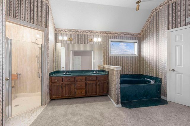 5180 WATER POINT DR, Memphis, TN 38141