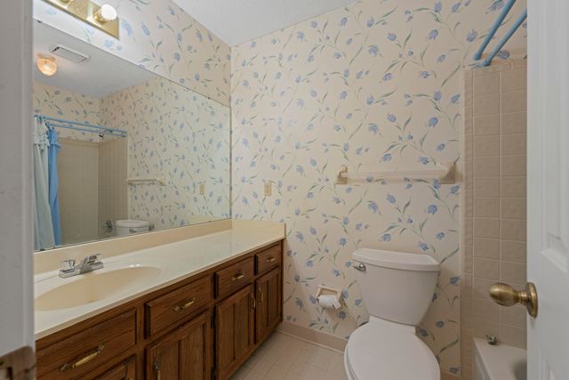 5180 WATER POINT DR, Memphis, TN 38141