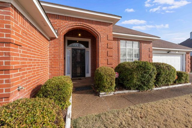 5180 WATER POINT DR, Memphis, TN 38141