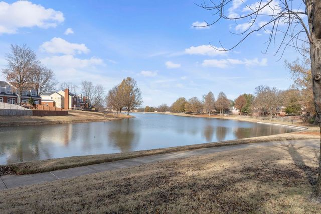 5180 WATER POINT DR, Memphis, TN 38141